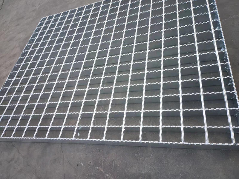 1651024166049045520.jpg 23b1d0a31f383be98ea3e60f18e616b.jpg